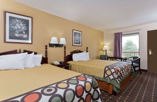 Franklin Hotel | Super 8 by Wyndham Franklin Hwy 31