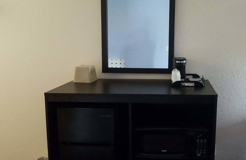 Galesburg Hotel | Super 8 by Wyndham Galesburg
