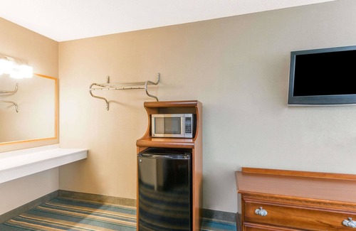 Greencastle Hotel | Super 8 by Wyndham Greencastle