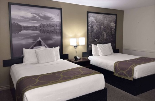 Guelph Hotel | Super 8 by Wyndham Guelph
