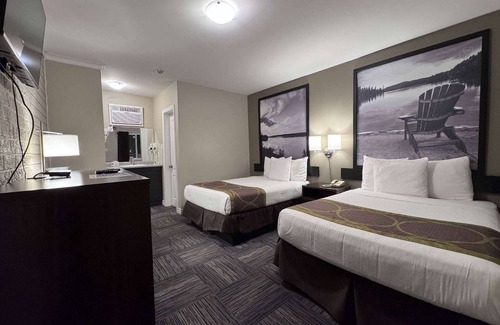 Guelph Hotel | Super 8 by Wyndham Guelph