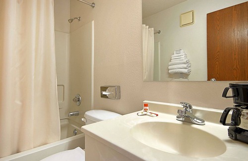 Hammond Hotel | Super 8 by Wyndham Hammond/North
