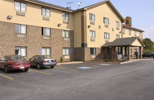 Hammond Hotel | Super 8 by Wyndham Hammond/North