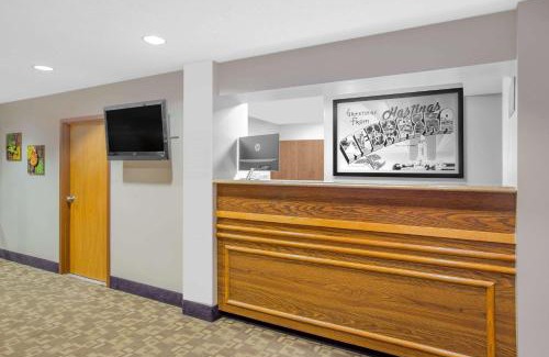Hastings Hotel | Super 8 by Wyndham Hastings