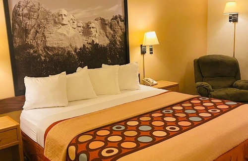 Hot Springs Hotel | Super 8 by Wyndham Hot Springs