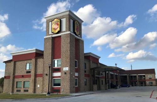 Humble Hotel | Super 8 by Wyndham Humble Houston Fallcreek