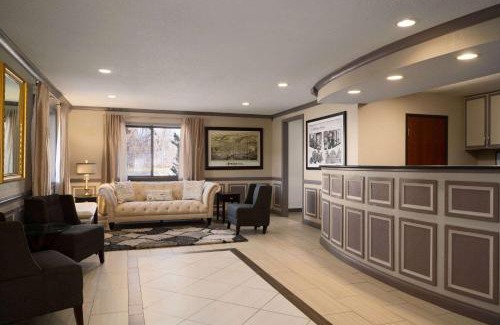 Ithaca Hotel | Super 8 by Wyndham Ithaca