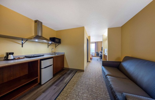 Jackson Hotel | Super 8 by Wyndham Jackson MN
