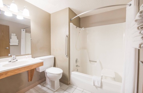 Jamestown Hotel | Super 8 by Wyndham Jamestown