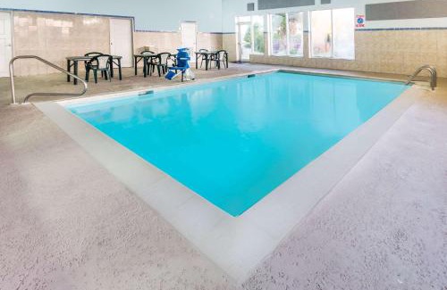 Joliet Hotel | Super 8 by Wyndham Joliet I-55 N/Chicago