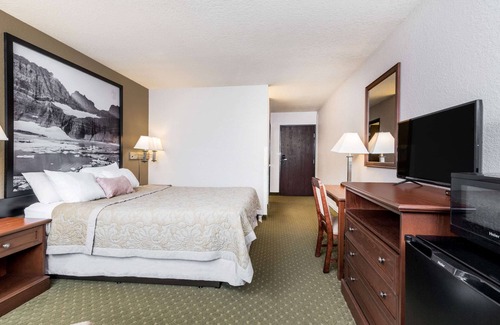 Kalispell Hotel | Super 8 by Wyndham Kalispell Glacier National Park