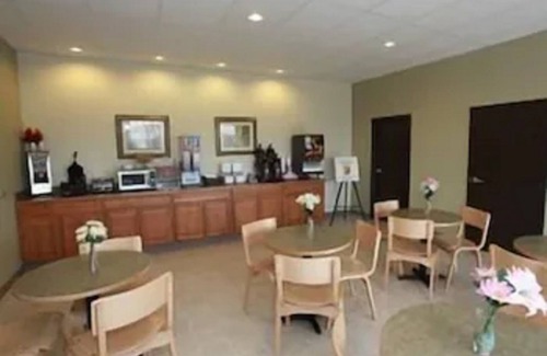 Altamont Hotel | Super 8 by Wyndham Klamath Falls