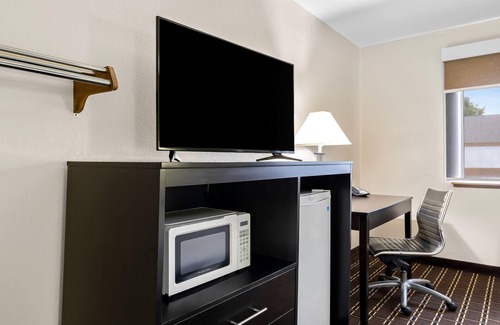 La Crosse Hotel | Super 8 by Wyndham La Crosse