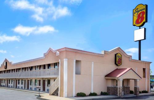 Lafayette Hotel | Super 8 by Wyndham Lafayette