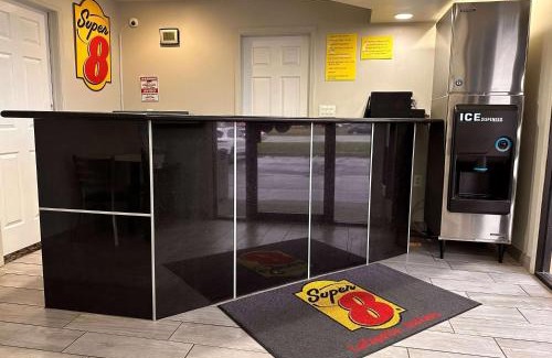 Lafayette Hotel | Super 8 by Wyndham Lafayette