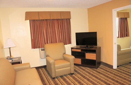 Latham Hotel | Super 8 by Wyndham Latham/Albany Airport