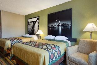 Lee's Summit Hotel | Super 8 by Wyndham Lees Summit