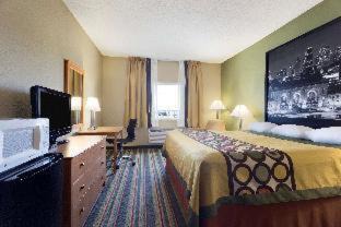 Lee's Summit Hotel | Super 8 by Wyndham Lees Summit