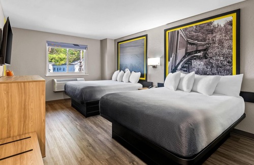 Lewiston Hotel | Super 8 by Wyndham Lewiston Auburn Area