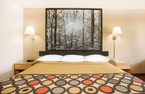 Lexington Hotel | Super 8 by Wyndham Lexington VA