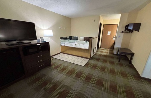 Lincoln Hotel | Super 8 by Wyndham Lincoln