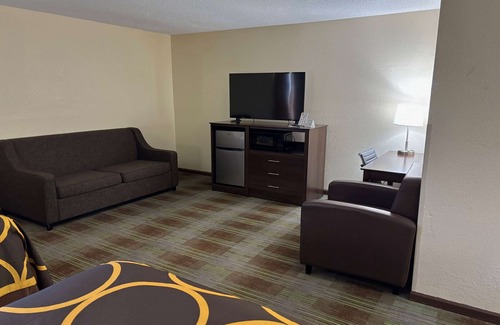 Lincoln Hotel | Super 8 by Wyndham Lincoln