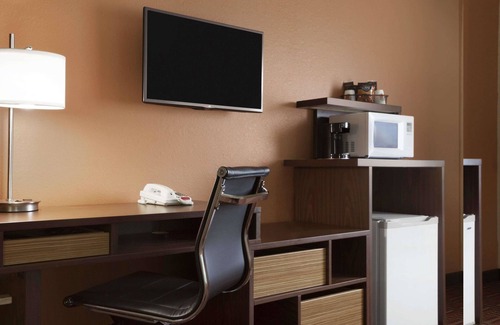 Marion Hotel | Super 8 by Wyndham Marion