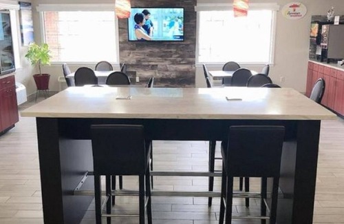 Marysville Hotel | Super 8 by Wyndham Marysville