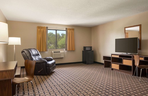 Mayfield Hotel | Super 8 by Wyndham Mayfield