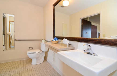 McGehee Hotel | Super 8 by Wyndham McGehee
