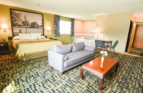 McLean Hotel | Super 8 by Wyndham McLean/Bloomington SW
