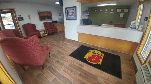 Minot Hotel | Super 8 by Wyndham Minot Airport
