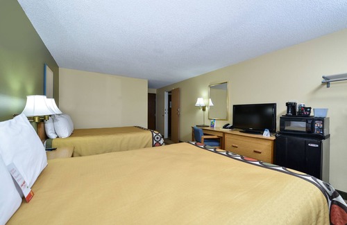 Minot Hotel | Super 8 by Wyndham Minot Airport