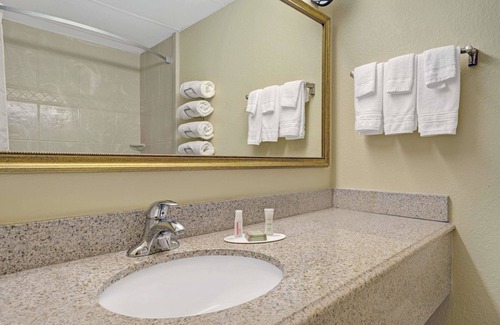 Monticello Hotel | Super 8 by Wyndham Monticello