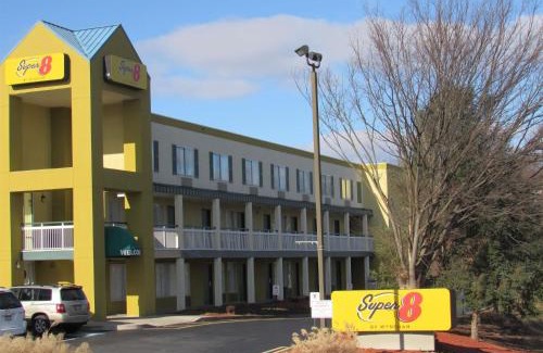 New Cumberland Hotel | Super 8 by Wyndham New Cumberland