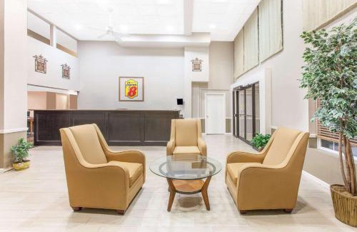 Central Oklahoma City Hotel | Super 8 by Wyndham Oklahoma City
