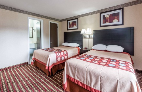 Westbrook Center Hotel | Super 8 by Wyndham Old Saybrook
