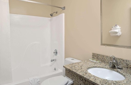 Millard Hotel | Super 8 by Wyndham Omaha I-80 West