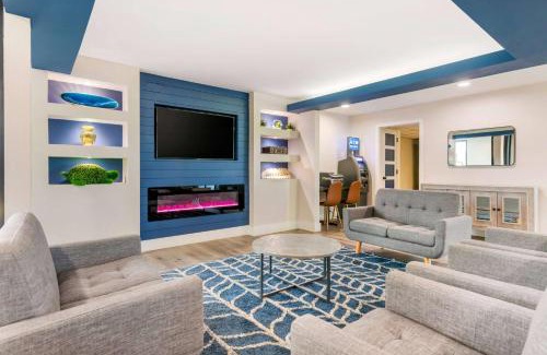 Orlando Hotel | Super 8 by Wyndham Orlando Near Florida Mall