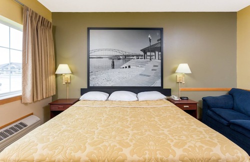 Osage Hotel | Super 8 by Wyndham Osage