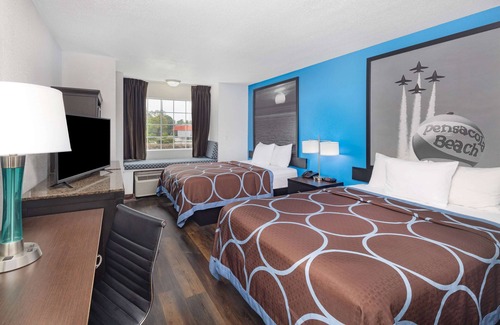 Northwest Pensacola Hotel | Super 8 by Wyndham Pensacola