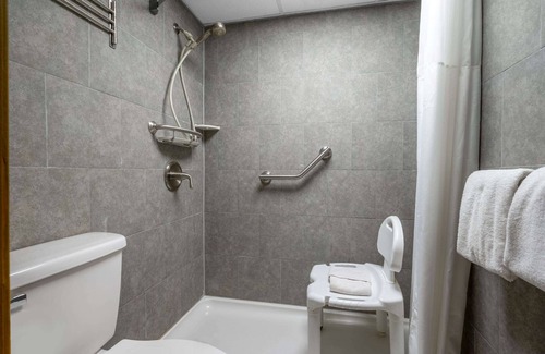 Perrysburg Hotel | Super 8 by Wyndham Perrysburg/Toledo