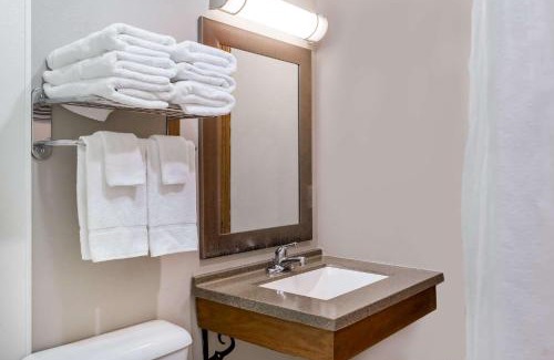Platteville Hotel | Super 8 by Wyndham Platteville