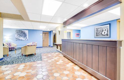 Port Clinton Hotel | Super 8 by Wyndham Port Clinton