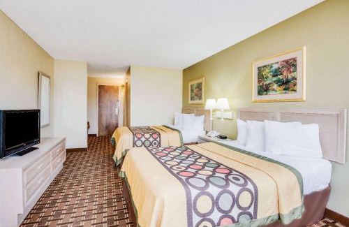 Port Clinton Hotel | Super 8 by Wyndham Port Clinton