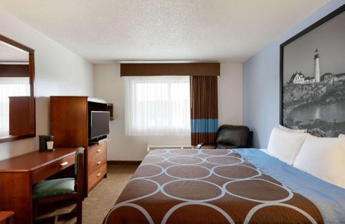 Nasons Corner Hotel | Super 8 by Wyndham Portland/Westbrook Area