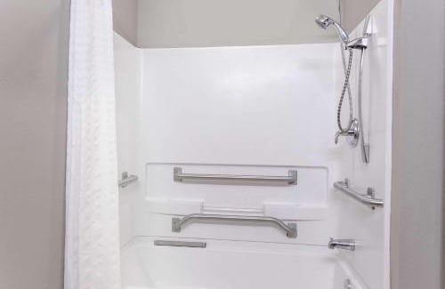 Rainsville Hotel | Super 8 by Wyndham Rainsville