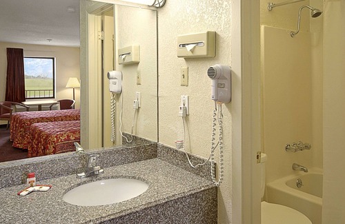 Rayville Hotel | Super 8 by Wyndham Rayville