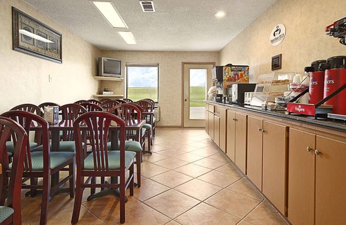 Rayville Hotel | Super 8 by Wyndham Rayville