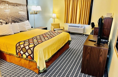 Red Wing Hotel | Super 8 by Wyndham Red Wing